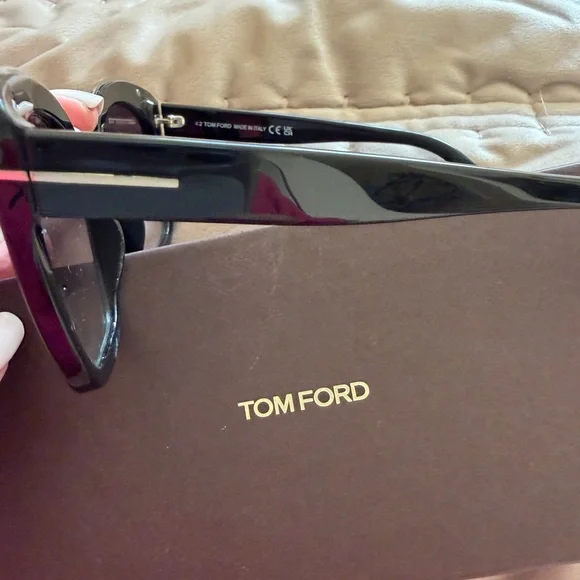TOM FORD TF0944 CHANTALLE 01G Black Women's Sunglasses - Picture 3 of 8